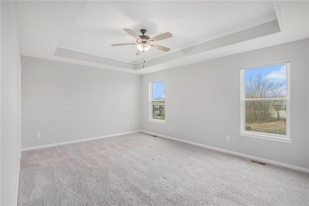 1702 Cottonwood Creek Avenue — photo 9