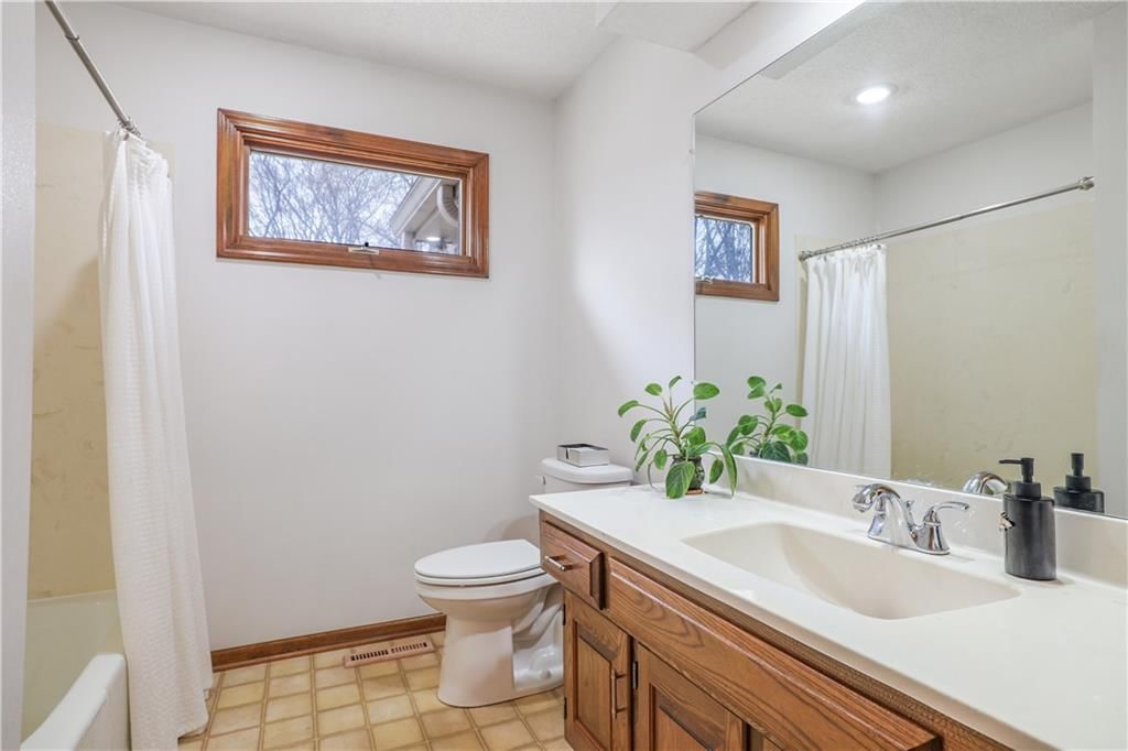 114 NW 44th Street — photo 15