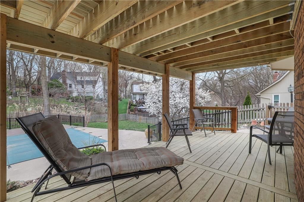 114 NW 44th Street — photo 25