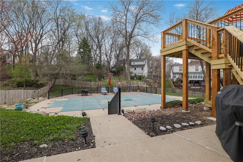 114 NW 44th Street — photo 27