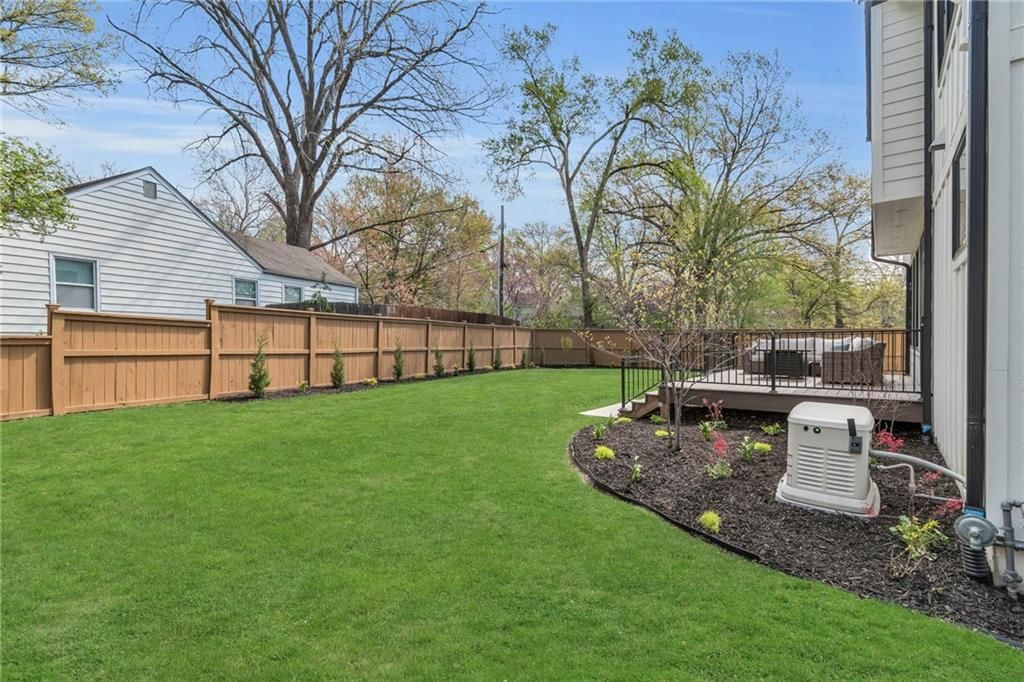 5018 W 71st Terrace — photo 38