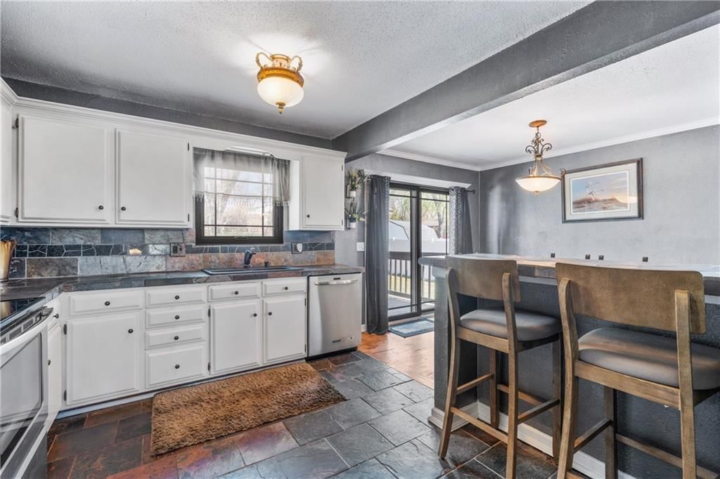 3117 NW CASTLE Drive — photo 14
