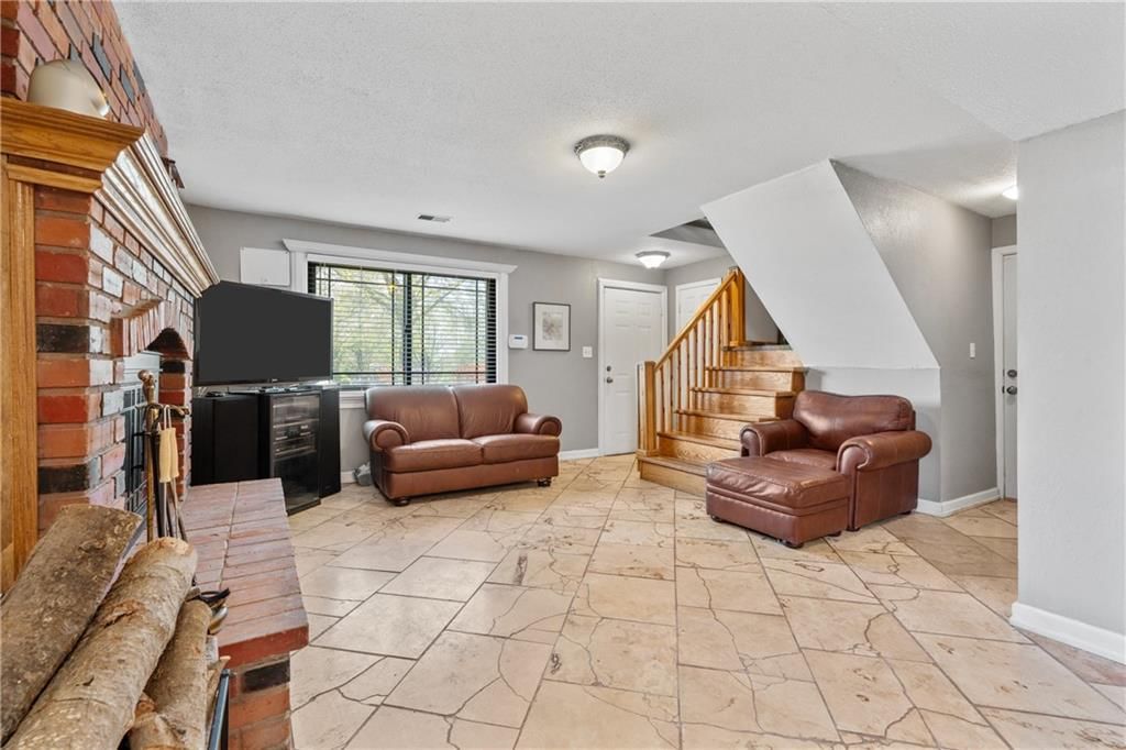 3117 NW CASTLE Drive — photo 24