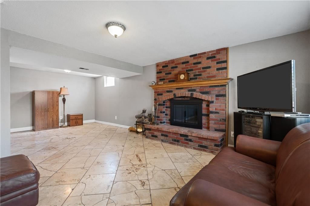 3117 NW CASTLE Drive — photo 26