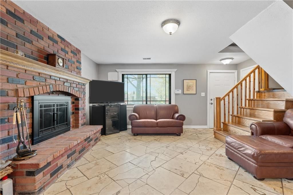3117 NW CASTLE Drive — photo 27