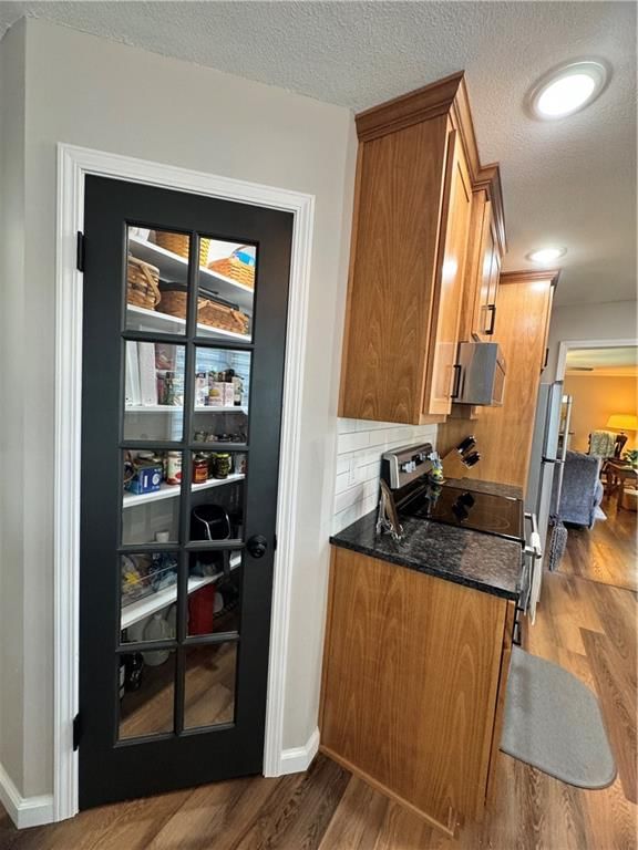 535 E 5th Street — photo 11