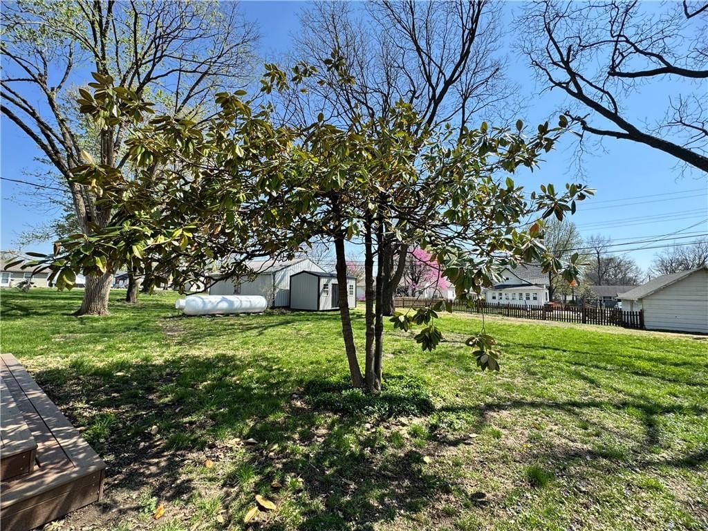 535 E 5th Street — photo 21