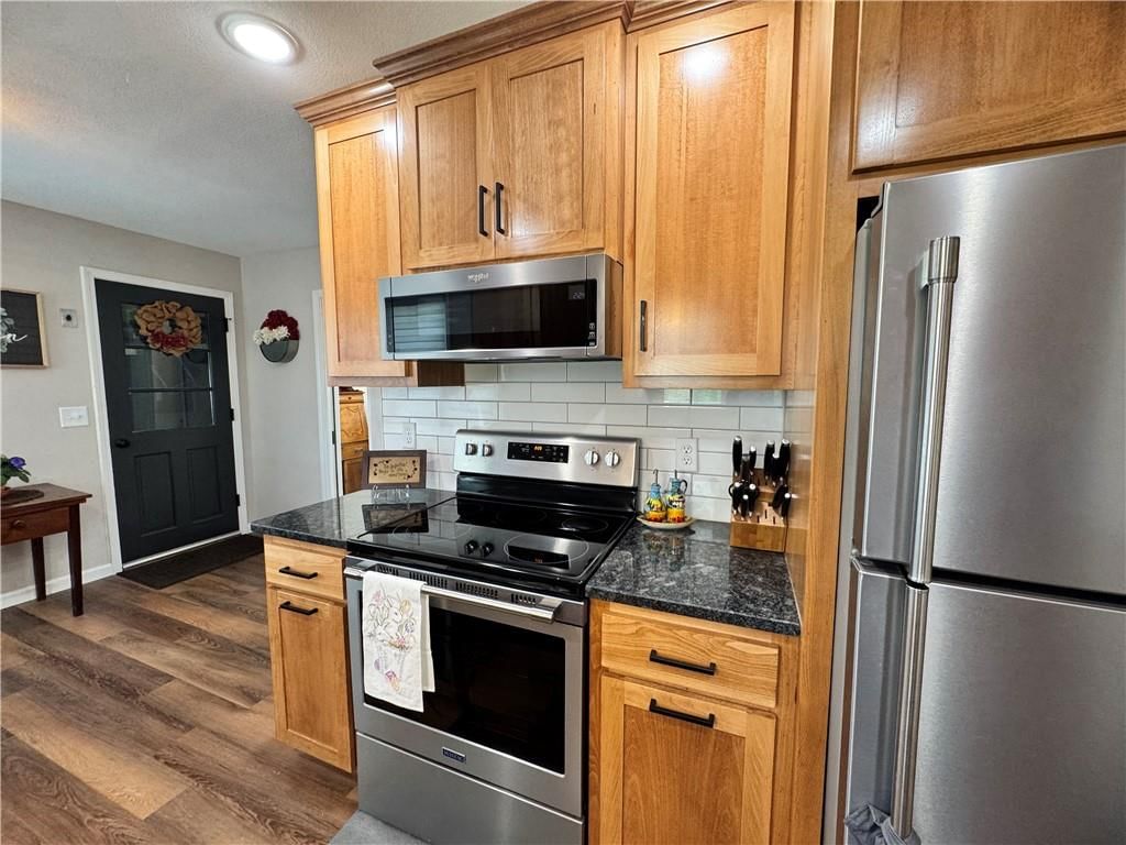 535 E 5th Street — photo 5
