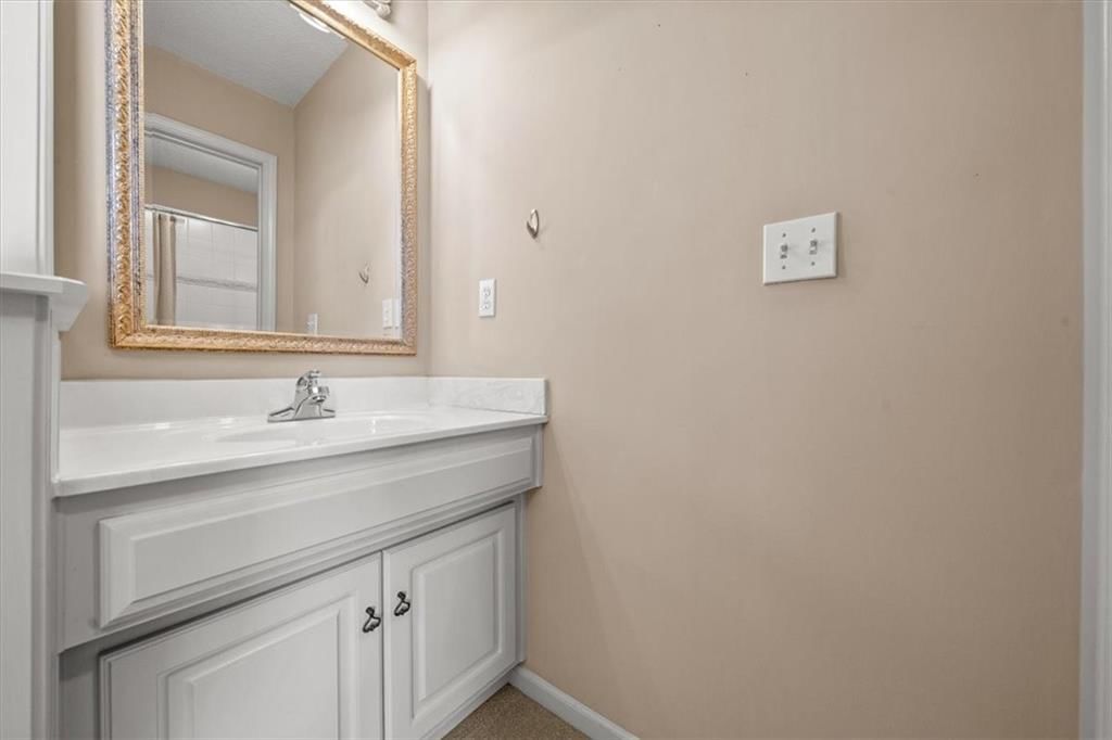 10122 N Montgall Avenue — photo 28
