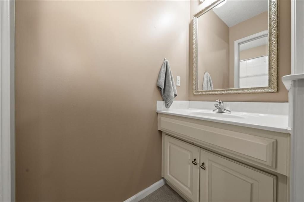 10122 N Montgall Avenue — photo 30