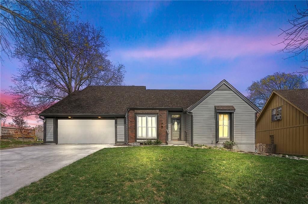 12822 W 82nd Street, Lenexa, KS