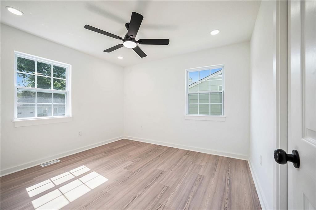 714 N Rogers Street — photo 6