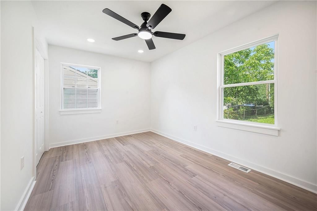 714 N Rogers Street — photo 10