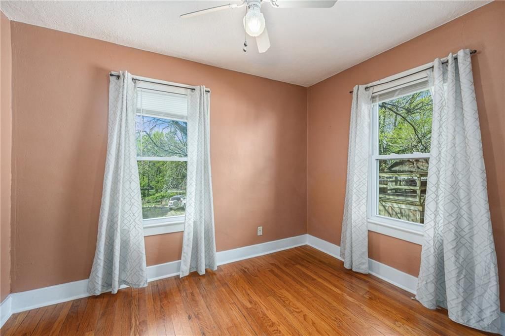 1305 W College Street — photo 11