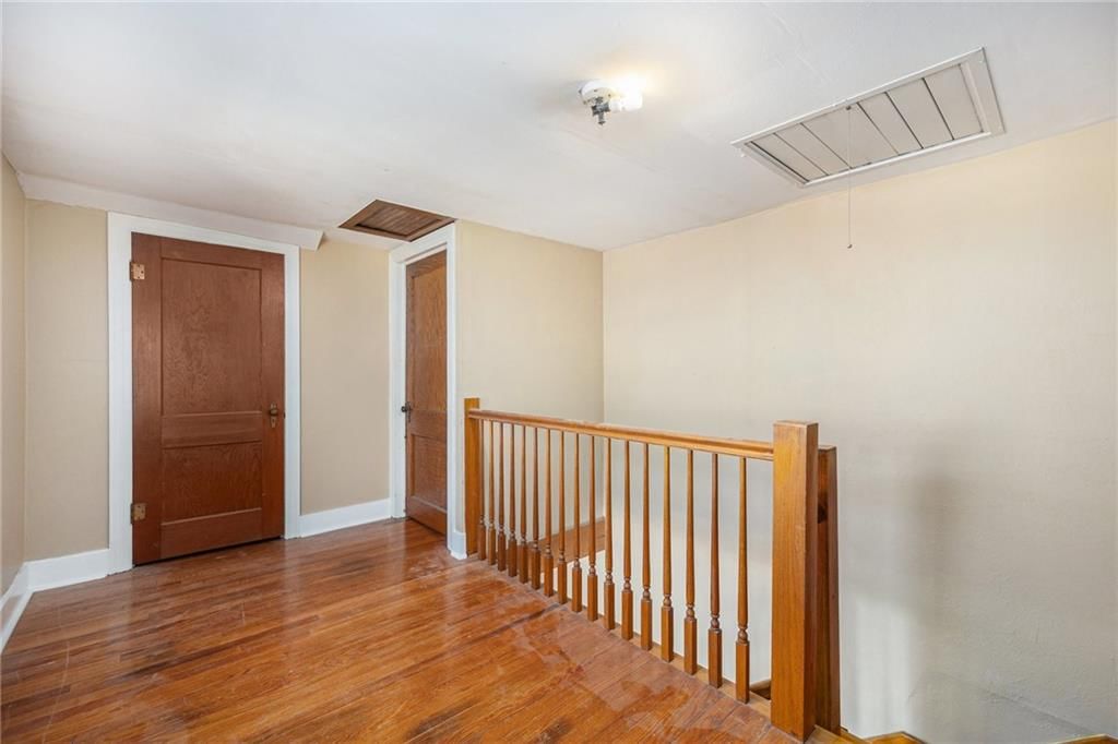 1305 W College Street — photo 13