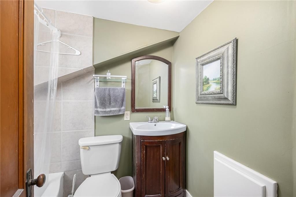 1305 W College Street — photo 16