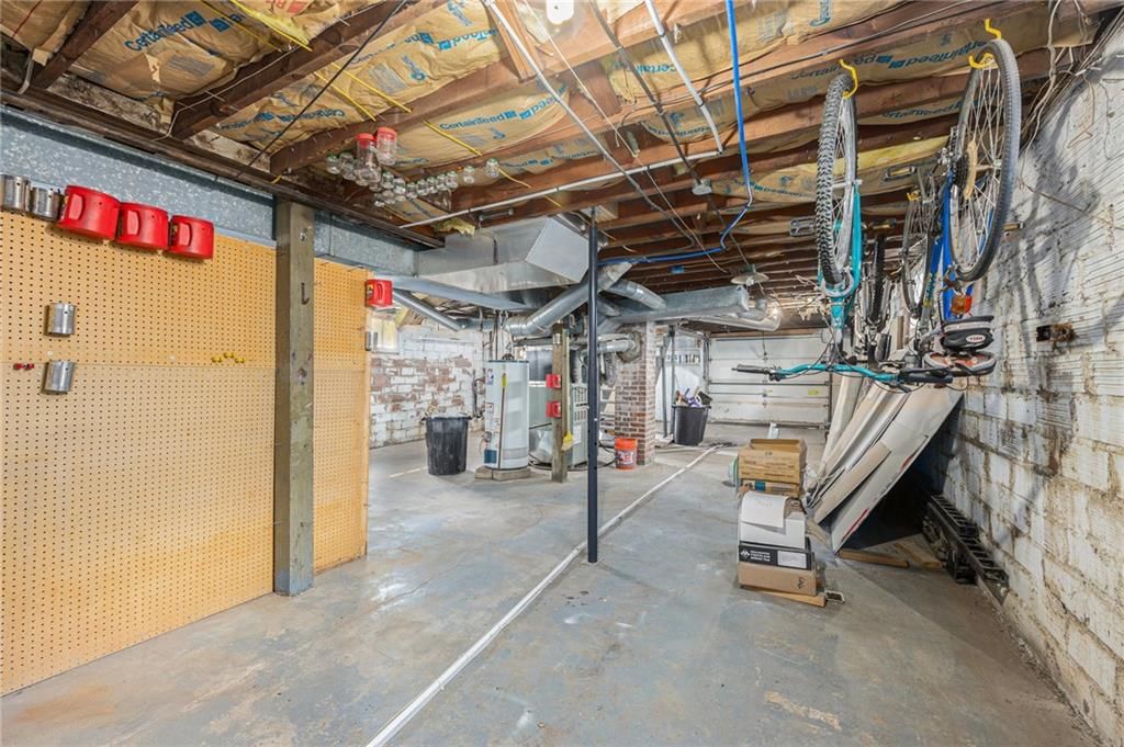 1305 W College Street — photo 18