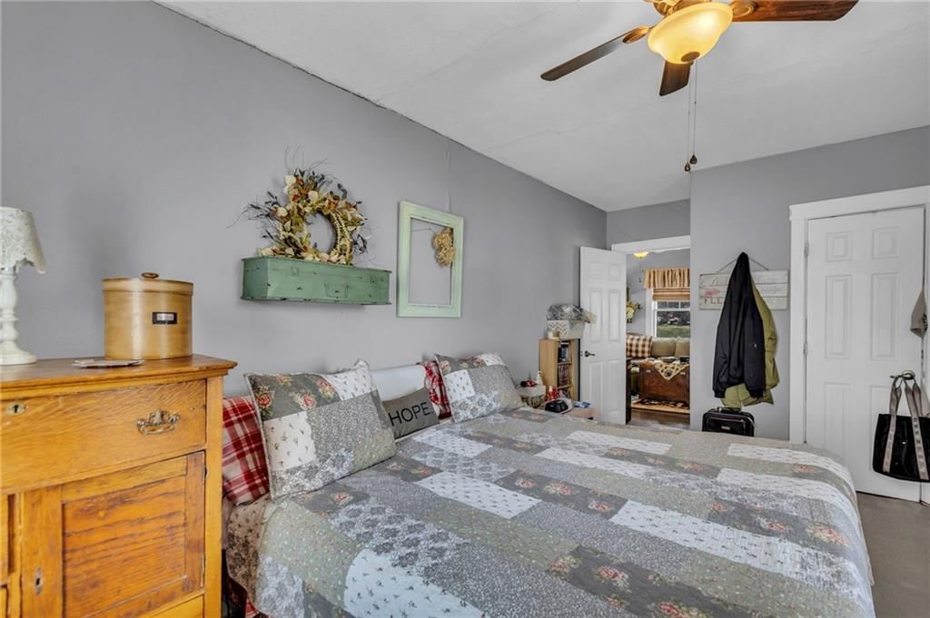 240 N Blake Street — photo 16