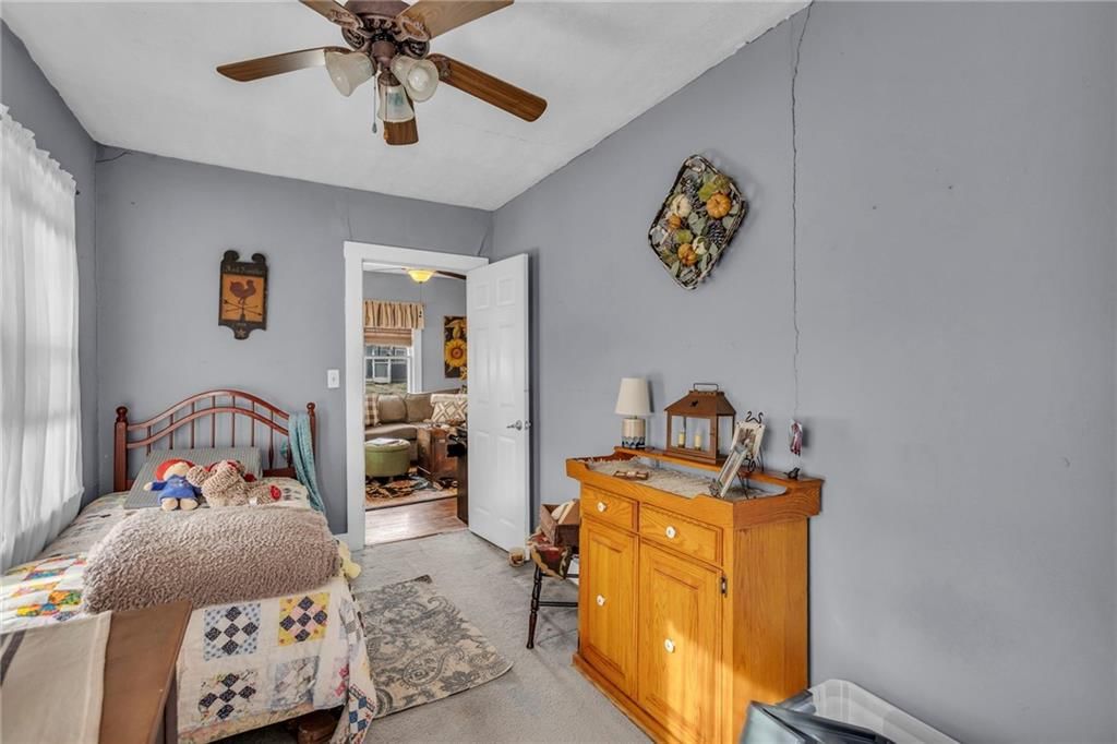 240 N Blake Street — photo 20