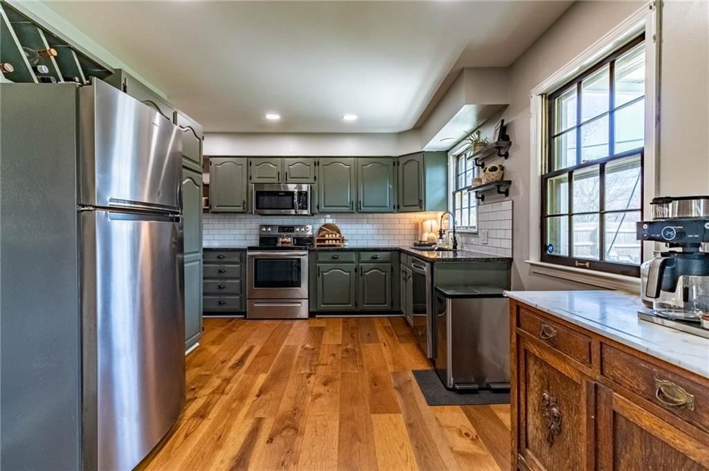 310 Johnson Drive — photo 17
