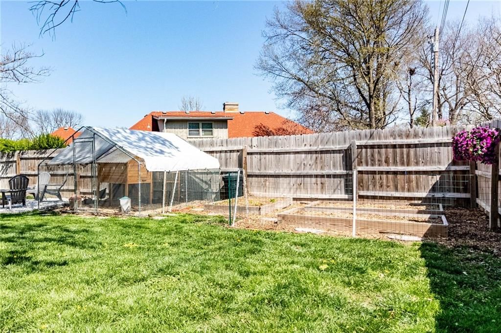 310 Johnson Drive — photo 4