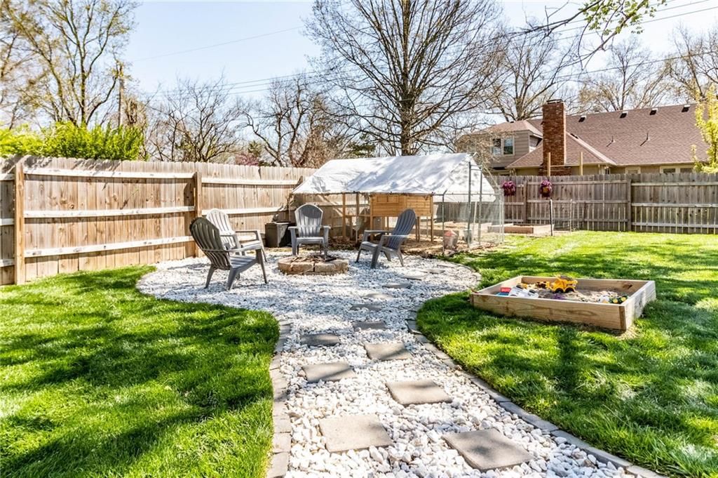 310 Johnson Drive — photo 5