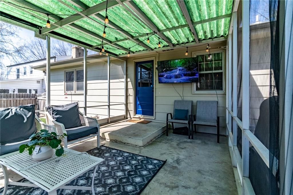 310 Johnson Drive — photo 8