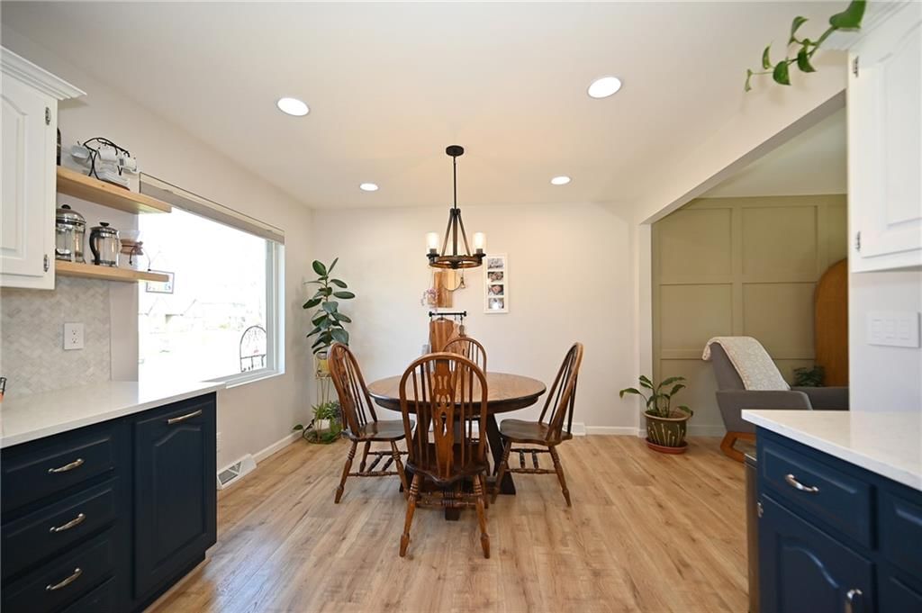8403 SPRING VALLEY Road — photo 2