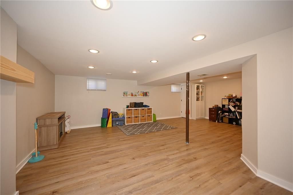 8403 SPRING VALLEY Road — photo 12