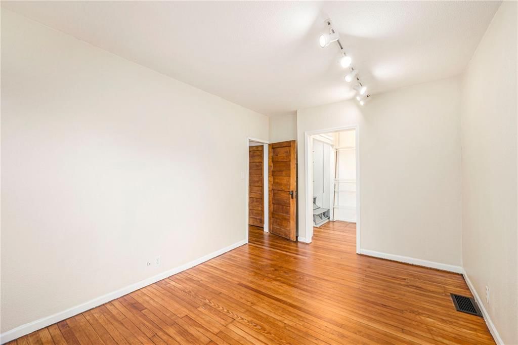 803 E 41st Street — photo 16
