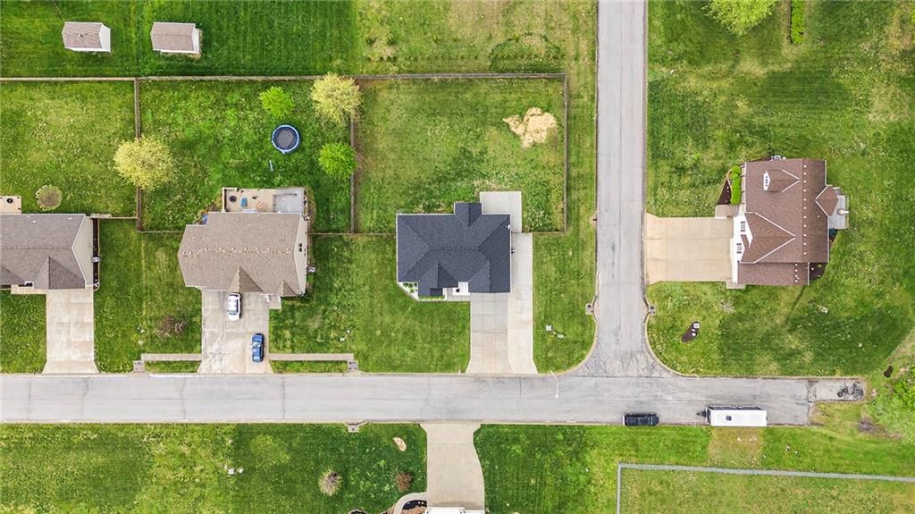 7452 SW Crystal Lane — photo 32