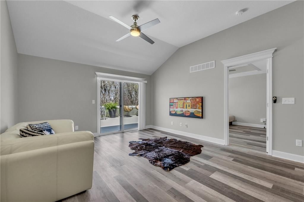 9210 N Gower Avenue — photo 12