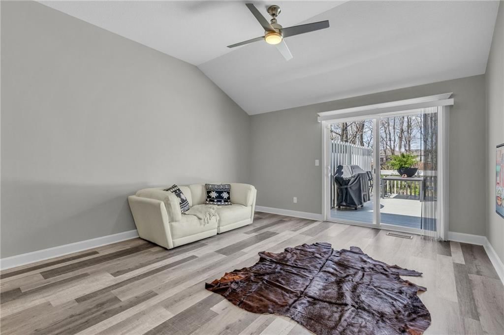 9210 N Gower Avenue — photo 13