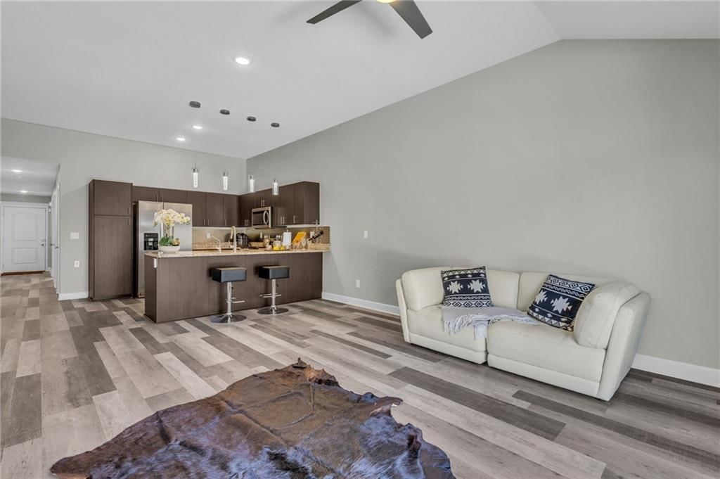 9210 N Gower Avenue — photo 14
