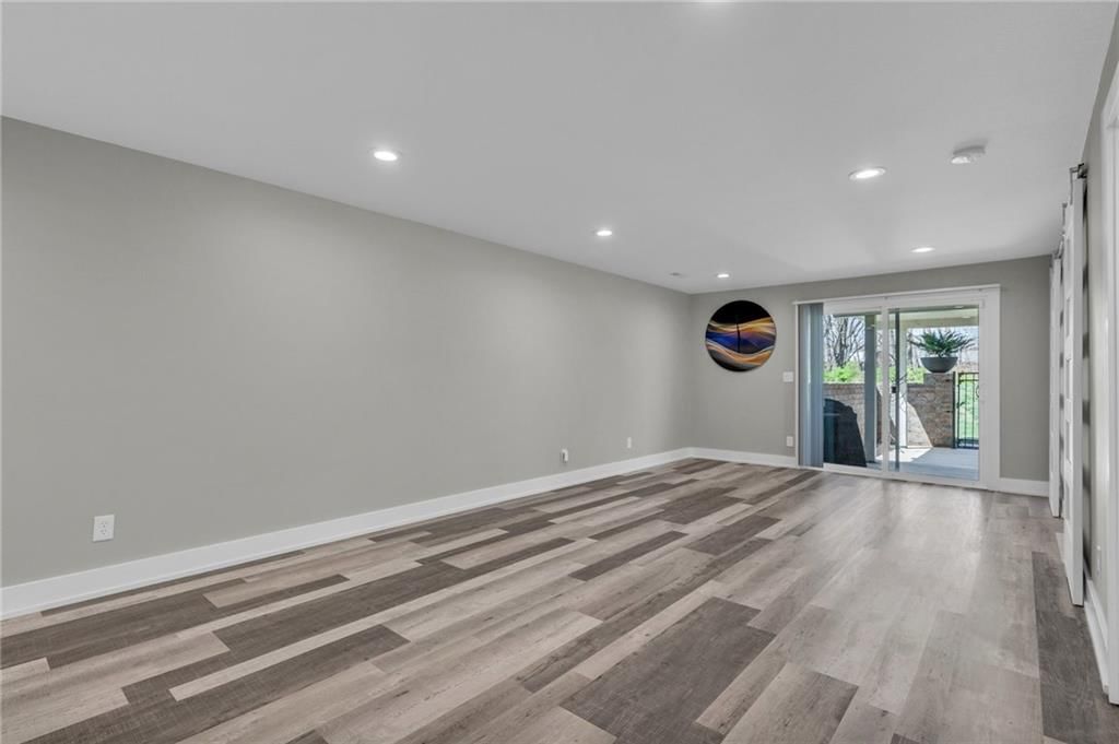 9210 N Gower Avenue — photo 36