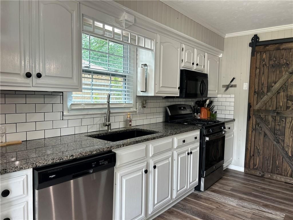 912 Circle Drive — photo 6
