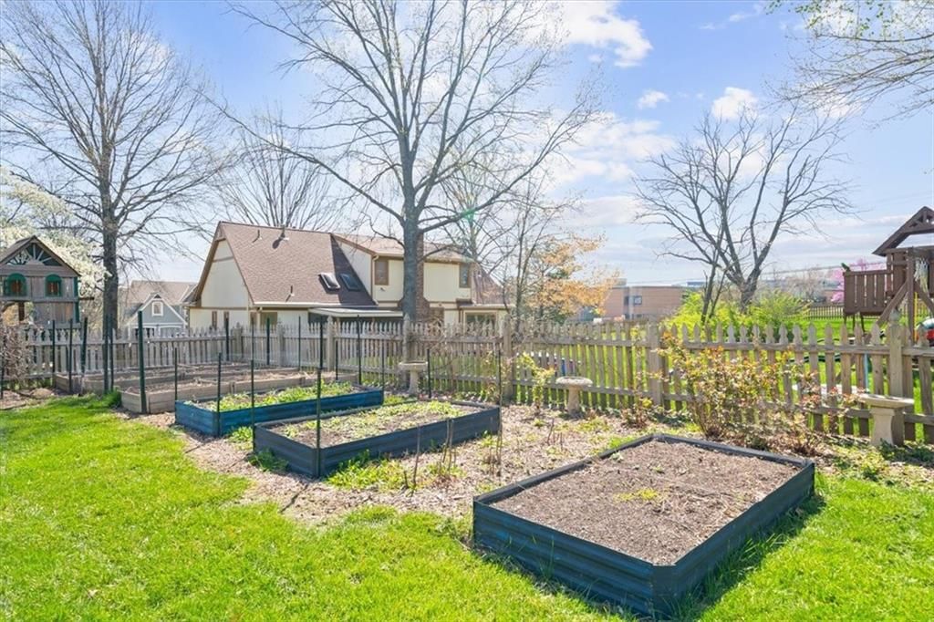 14609 W 58th Terrace — photo 34