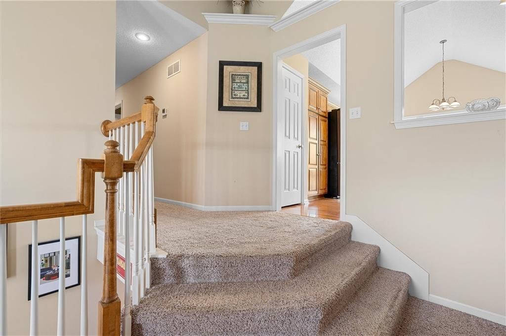 10105 N Hedges Avenue — photo 16