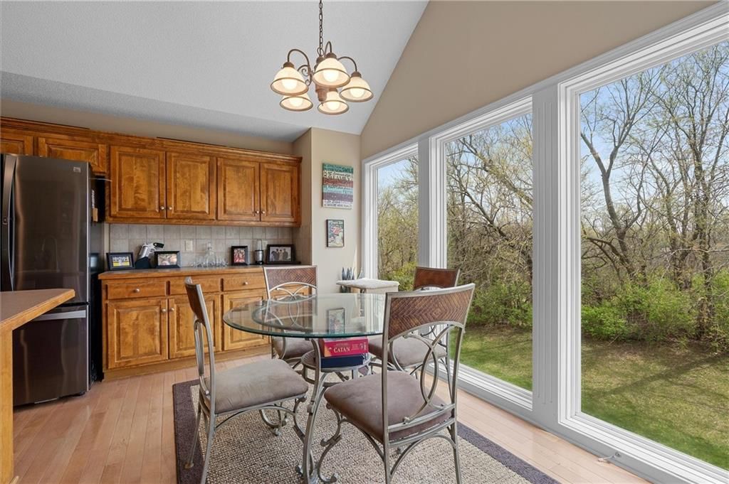 10105 N Hedges Avenue — photo 24