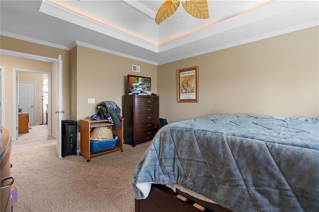 10105 N Hedges Avenue — photo 30