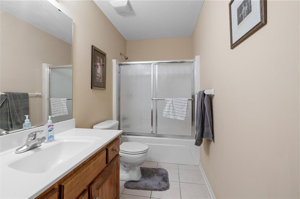 10105 N Hedges Avenue — photo 38