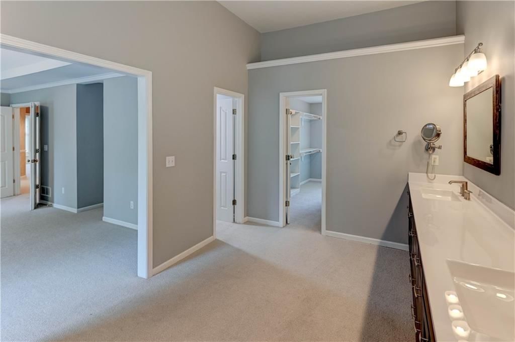 5406 Roundtree Street — photo 36