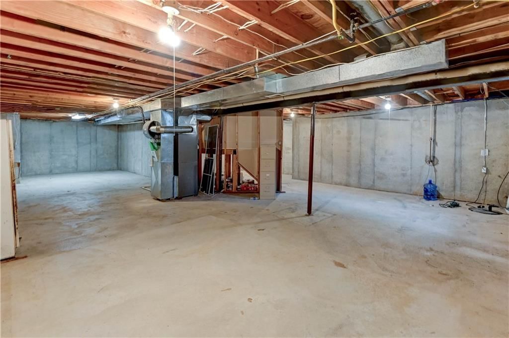 5406 Roundtree Street — photo 42