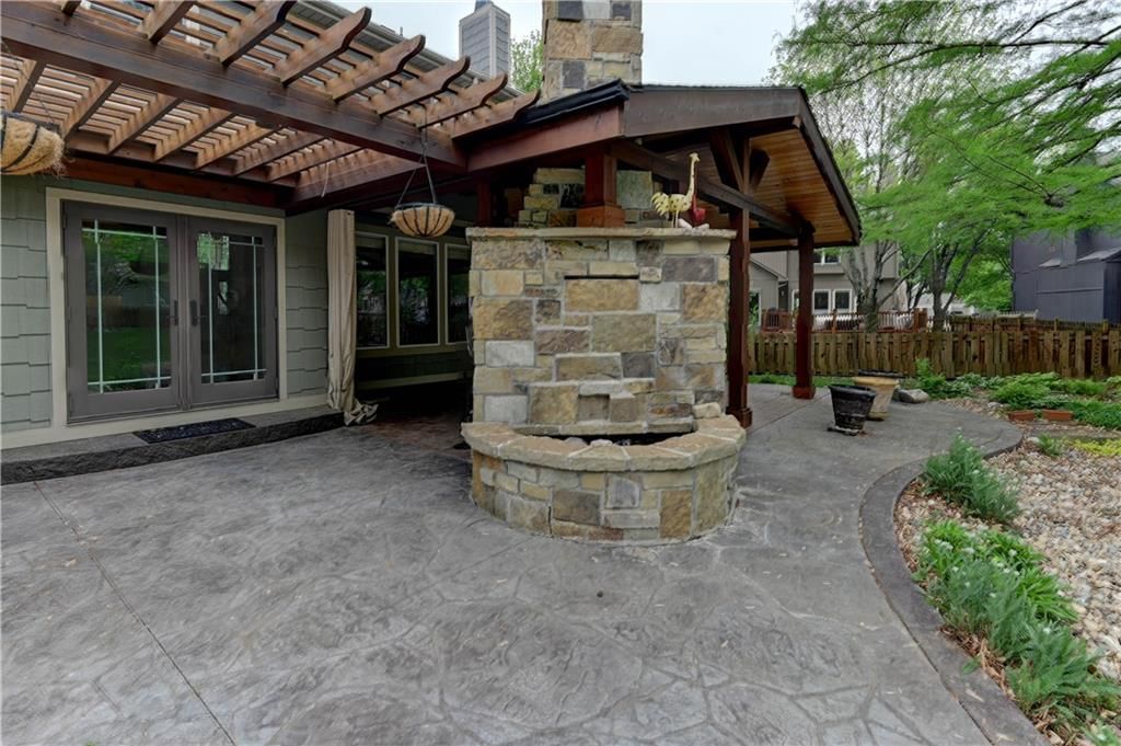 5406 Roundtree Street — photo 72