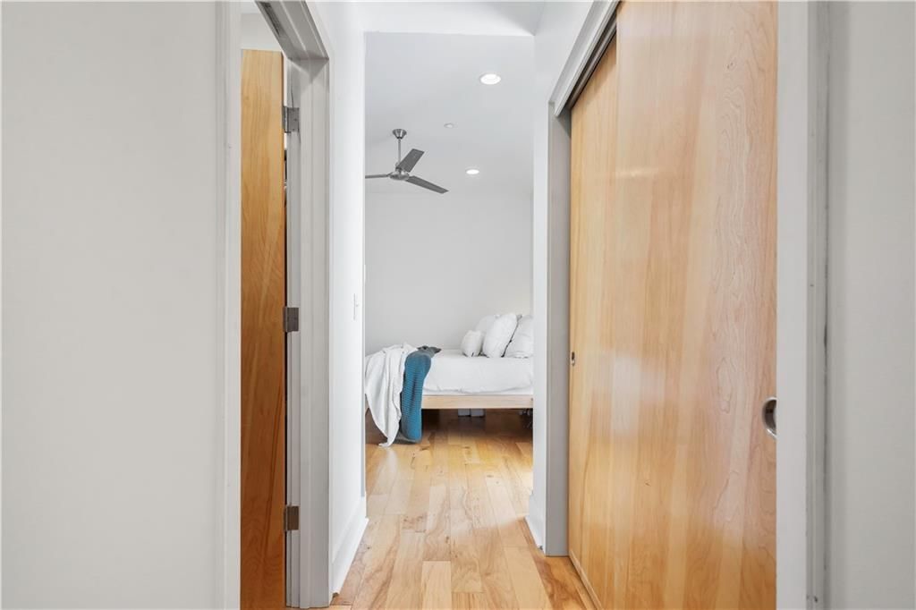 731 W 16th Street — photo 32