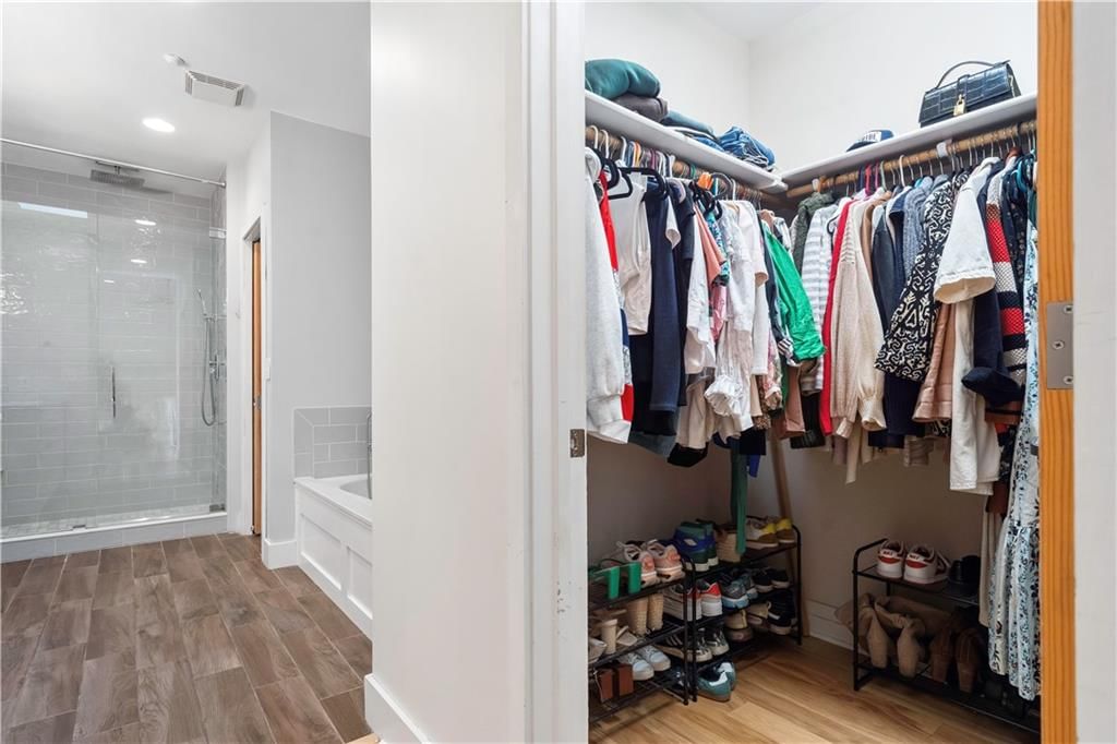 731 W 16th Street — photo 33