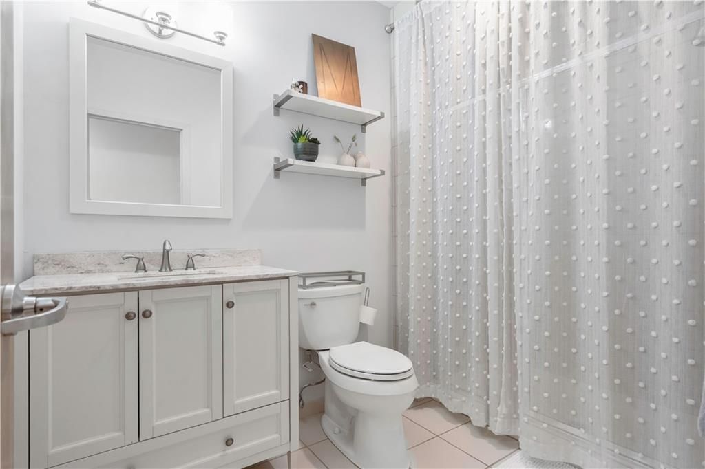 731 W 16th Street — photo 36