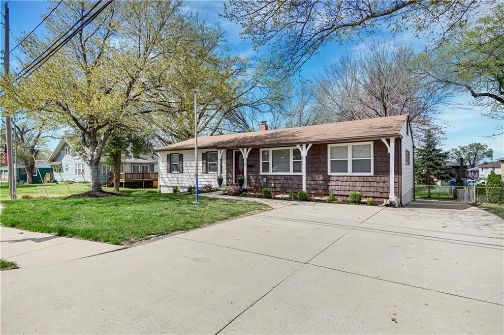 13316 W 90th Terrace — photo 33