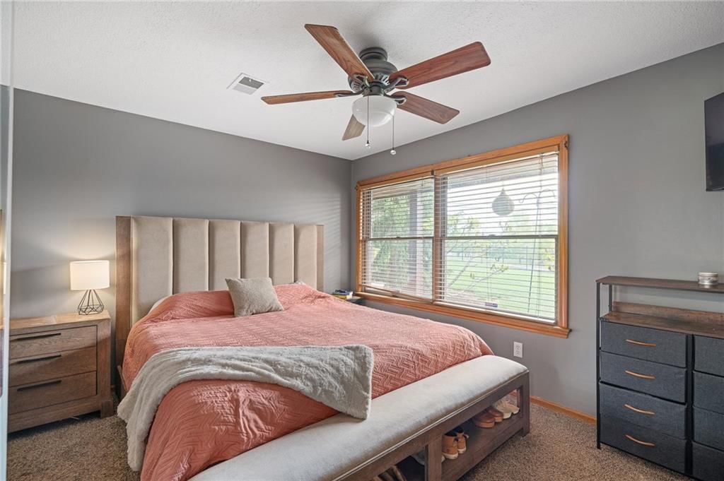 2102 W Dennis Avenue — photo 29