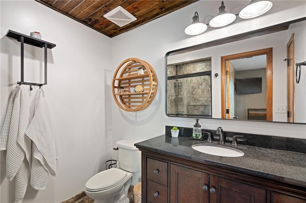 2102 W Dennis Avenue — photo 31